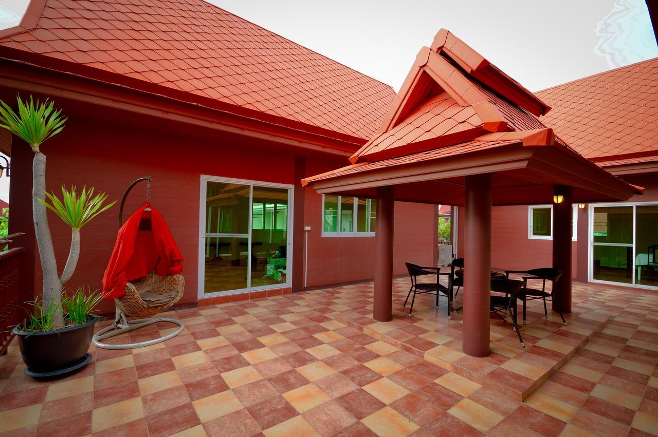 Avila Resort Pattaya Jomtien Beach Exterior photo